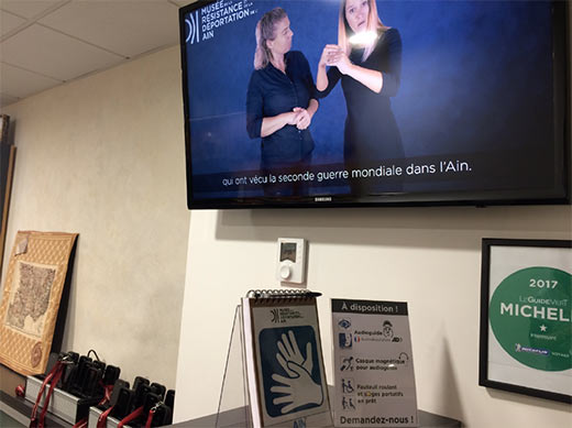 Dispositifs de communication en LSF &agrave; l'accueil du mus&eacute;e